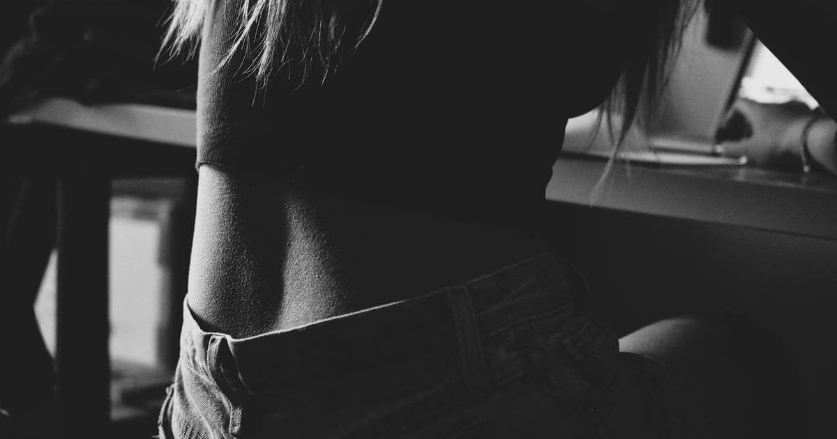 BBL vs Butt Implants in Istanbul: €4,050 or €6,720, and Which One Fits Your Body